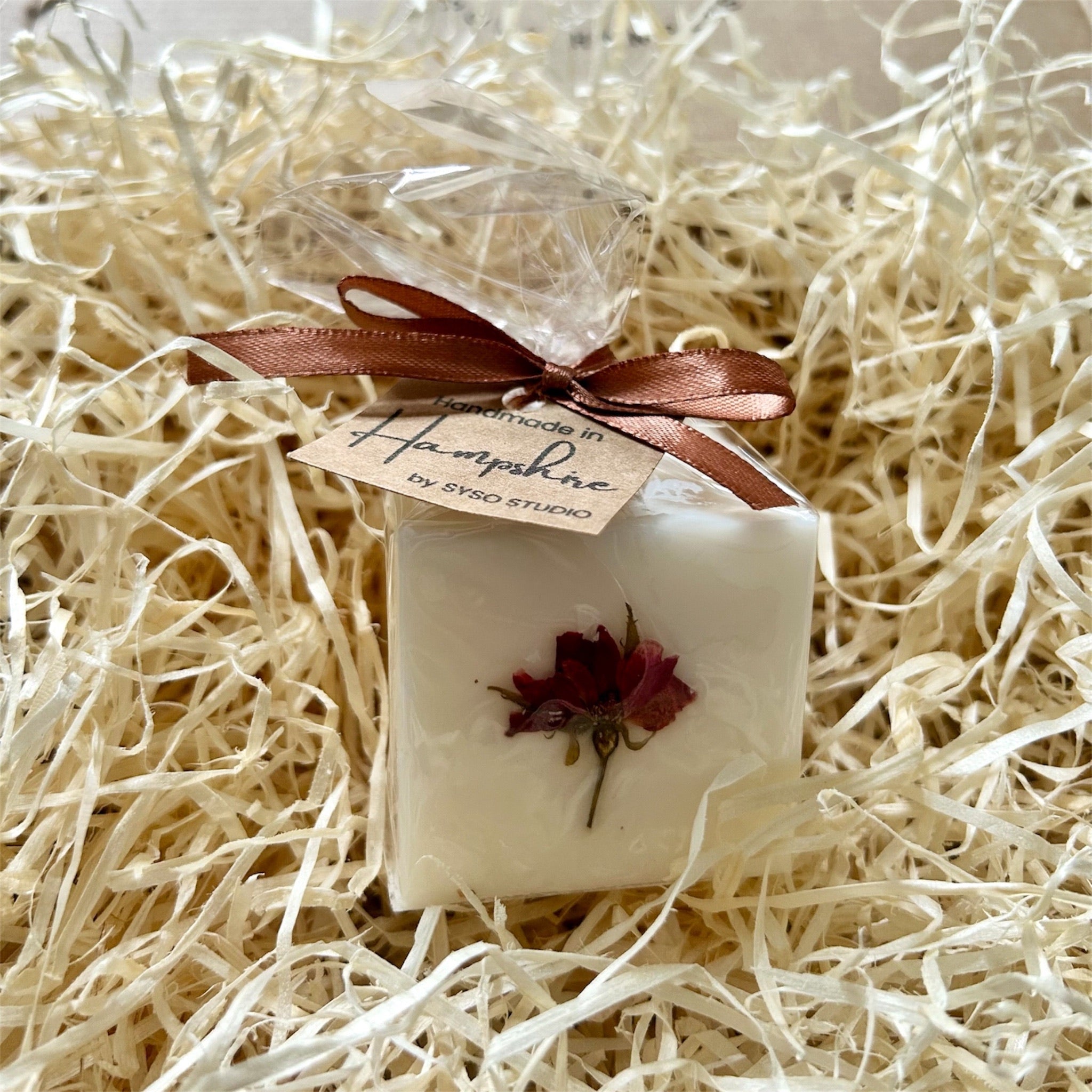 Syso Studio Freesia & White Pear Candle